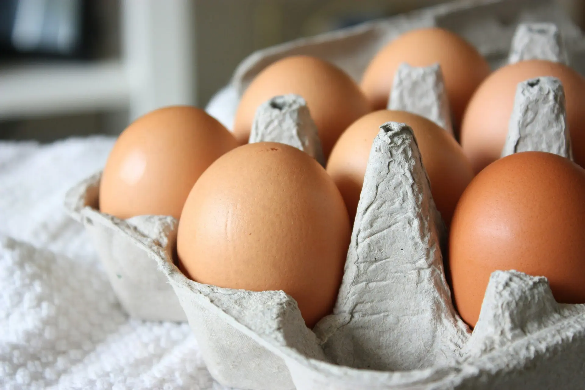 Image of a box of fresh eggs 